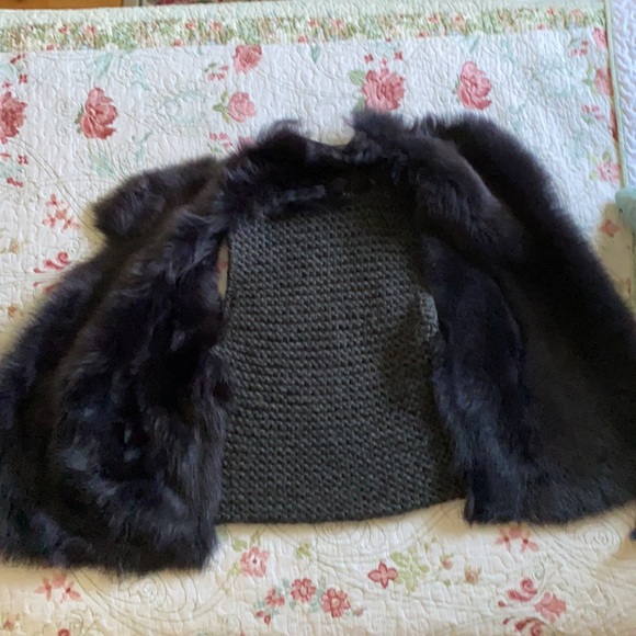 Graphite color, hand knit / toscana Gushlow & Cole fur sheepskin gilet vest. New - Picture 4 of 5